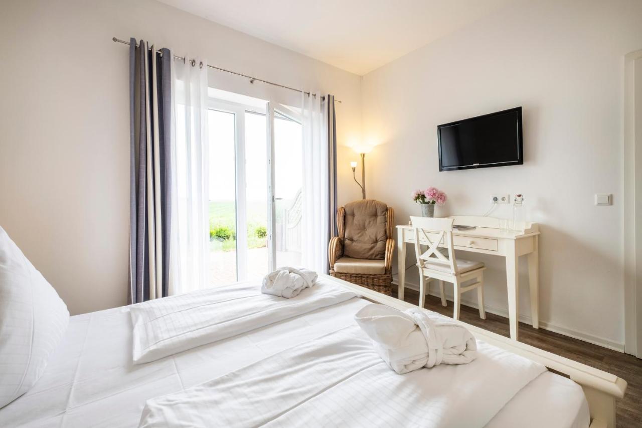 Hotel, Restaurant, Cafe Pharisaeerhof - Nordseeurlaub Mit Hund Нордщранд Екстериор снимка