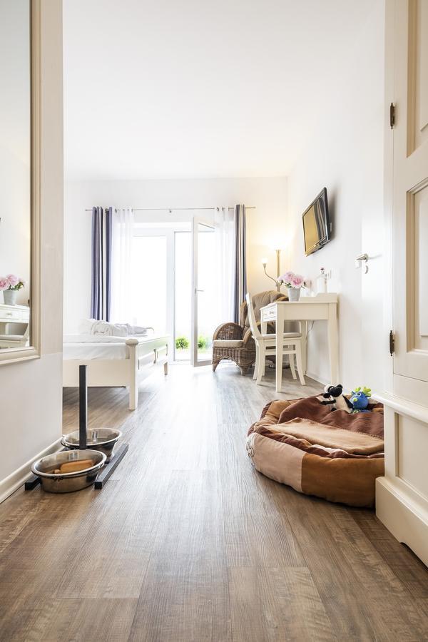 Hotel, Restaurant, Cafe Pharisaeerhof - Nordseeurlaub Mit Hund Нордщранд Екстериор снимка